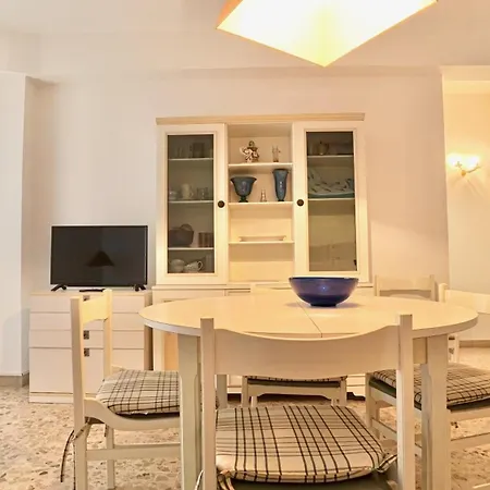 Centro Commerciale - Immobiliare アパート *